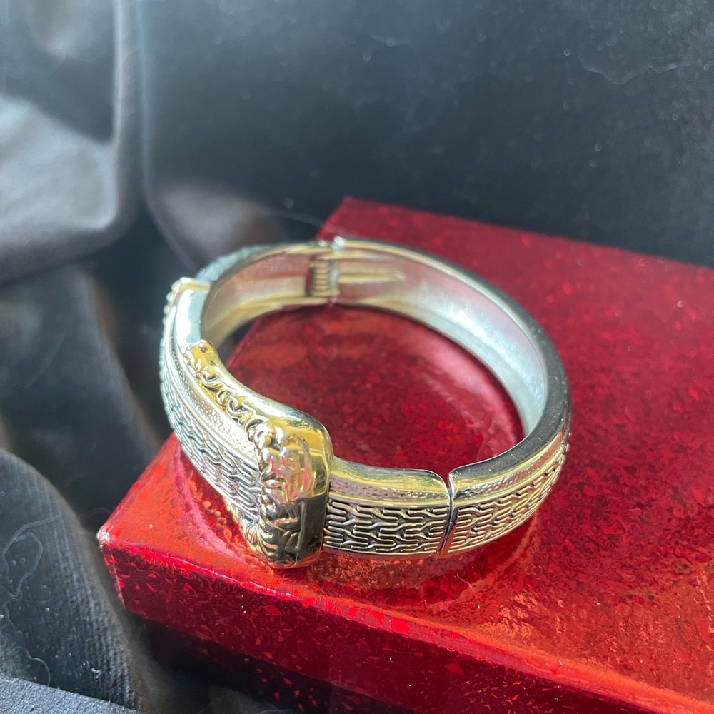 Costume hinged cuff bracelet
